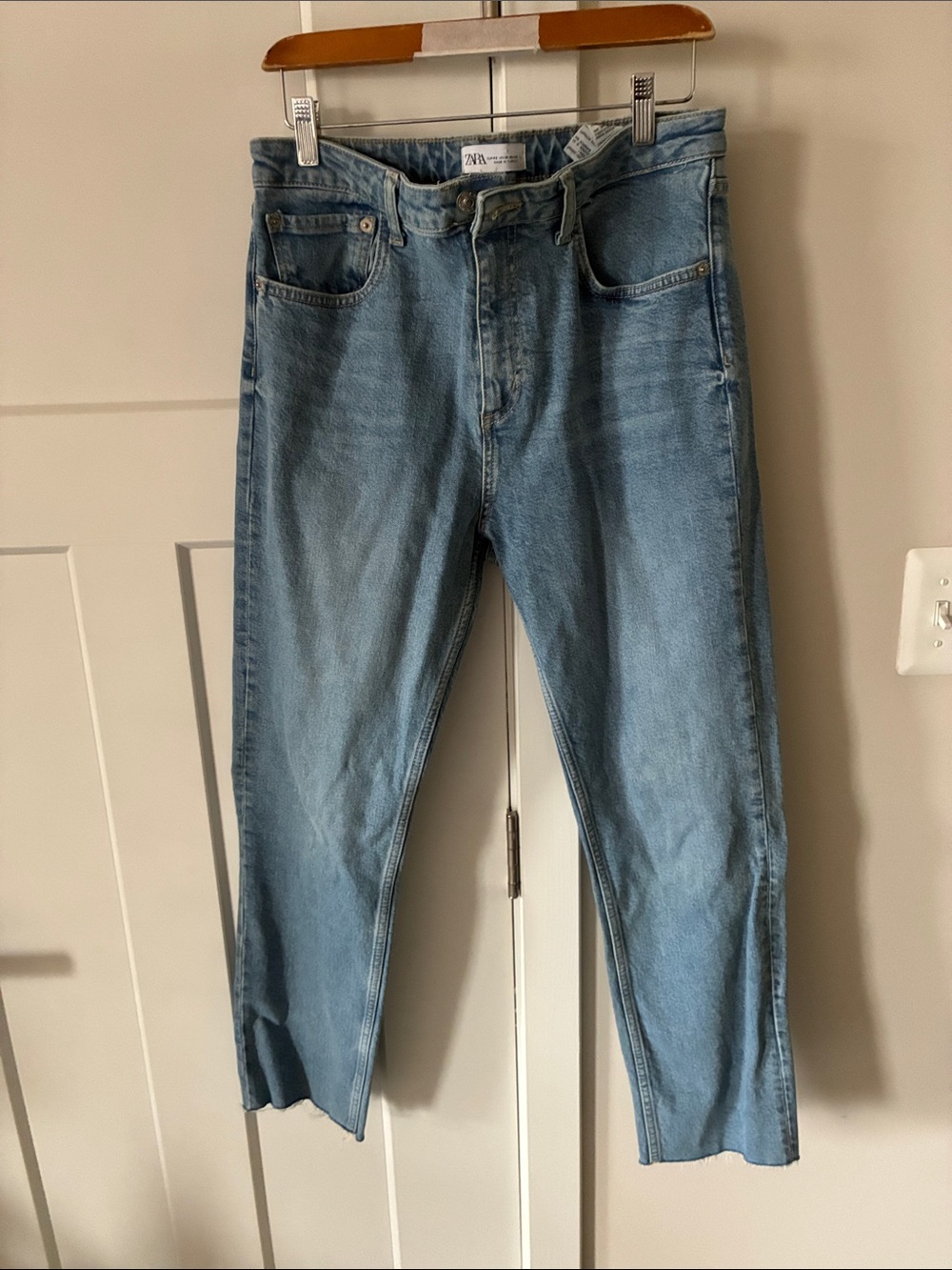 Zara Women-size 10 Faded Light Blue Straight-Leg Jeans
